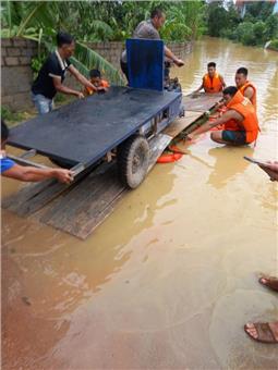 Sư đoàn 3 giúp người dân khắc phục hậu quả bão số 3 trên địa bàn huyện Lạng Giang (Bắc Giang)